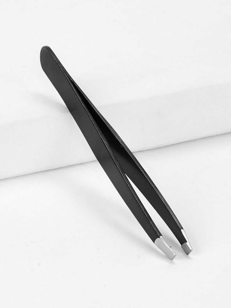 Black Eyebrow Tweezer - Image 2